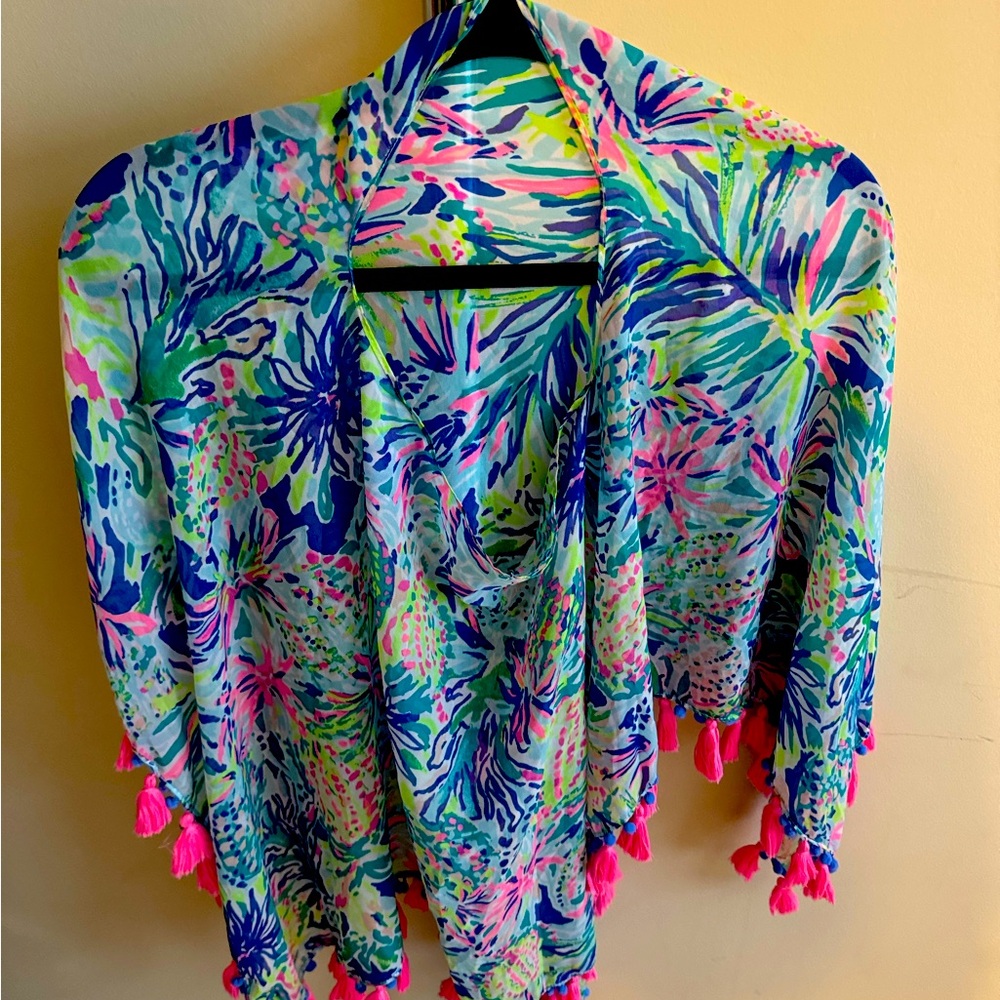 Lilly Pulitzer Shaw or Panco